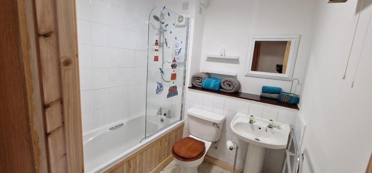 Colin Young Place Nairn Zewnętrze zdjęcie